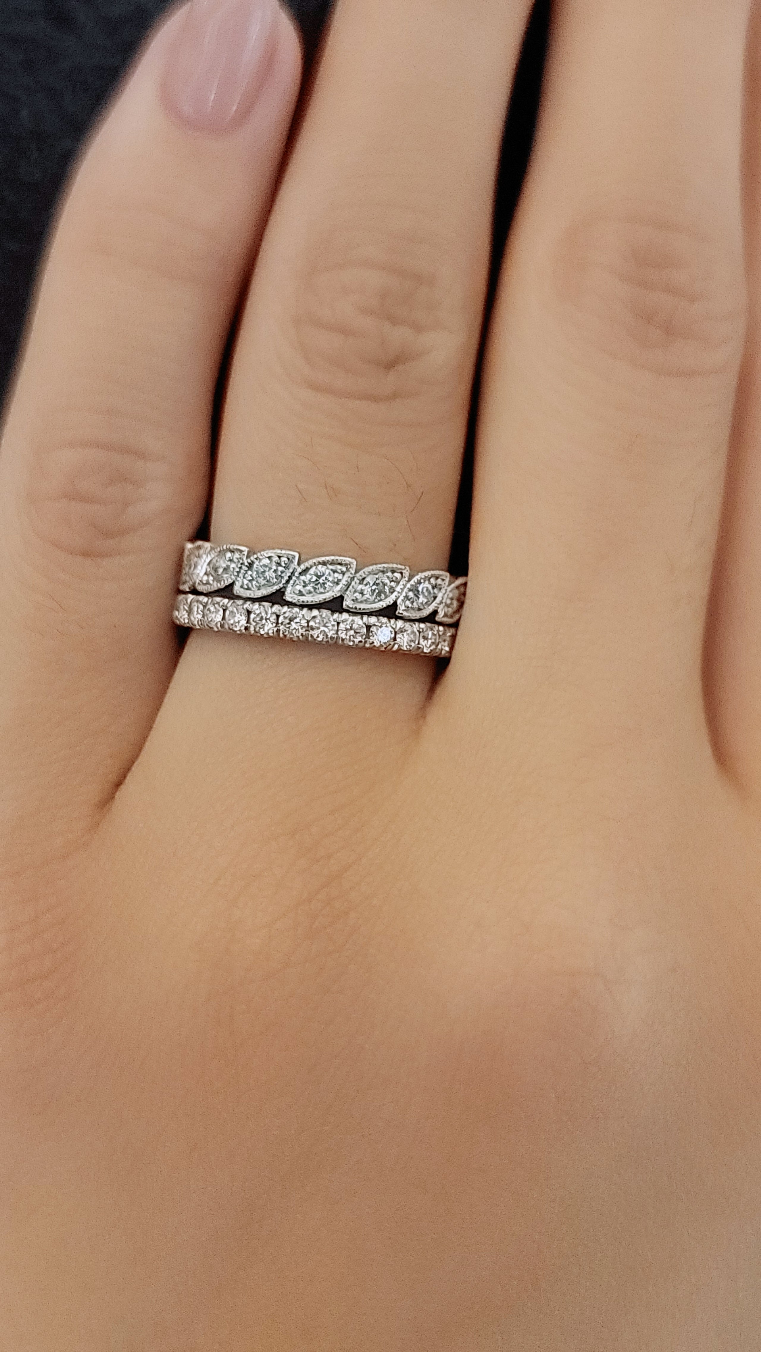 Love Leaf Wedding Band